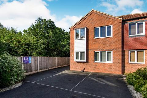 3 bedroom semi-detached house to rent, Maldon Close, Long Eaton