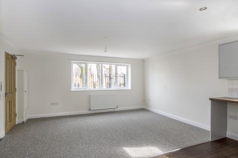 2 bedroom flat to rent, Ashley Road, Parkstone, BH14