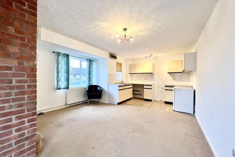 1 bedroom terraced house to rent, Westerham Walk, Calne SN11