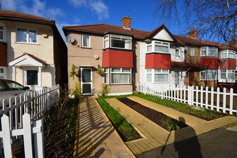 2 bedroom end of terrace house to rent, Bedford Road, Ruislip Gardens HA4 6NA