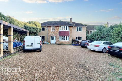 5 bedroom detached house for sale, Wellingborough Road, Northampton