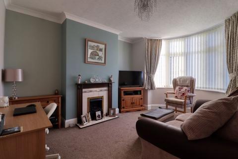 3 bedroom semi-detached house for sale, West Common Gardens, Scunthorpe