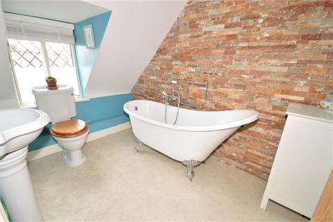 1 bedroom cottage for sale, College Road South, Aylesbury HP22