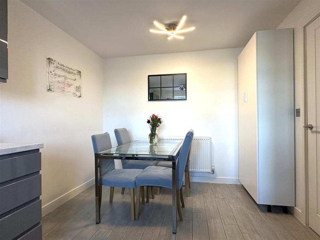 Dining Area 614