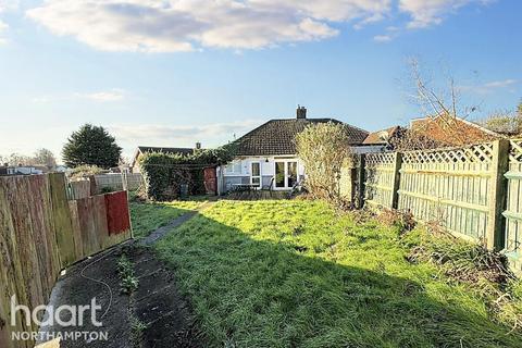 2 bedroom semi-detached bungalow for sale, St Martins Close, Northampton