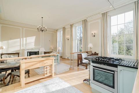 1 bedroom apartment to rent, Abercromby Place, New Town, Edinburgh