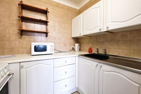 1 bedroom flat for sale, Longridge Avenue, Saltdean BN2