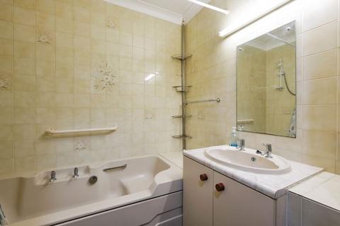 1 bedroom flat for sale, Longridge Avenue, Saltdean BN2