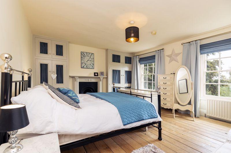 Guest bedroom