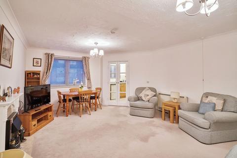 2 bedroom apartment for sale, Perrin Court, Ashford TW15