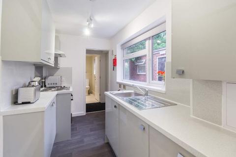 4 bedroom terraced house to rent, Forster Street, Nottingham, Nottinghamshire, NG7