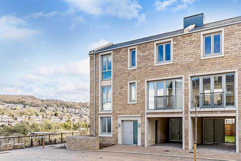 4 bedroom townhouse for sale, Park Crescent, Matlock DE4