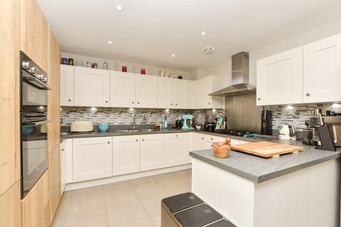 4 bedroom detached house for sale, Peabarn Road, Horley, Surrey