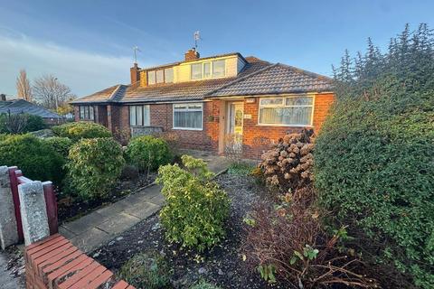 2 bedroom bungalow for sale, Broadway, Chadderton, Oldham, OL9 0AD