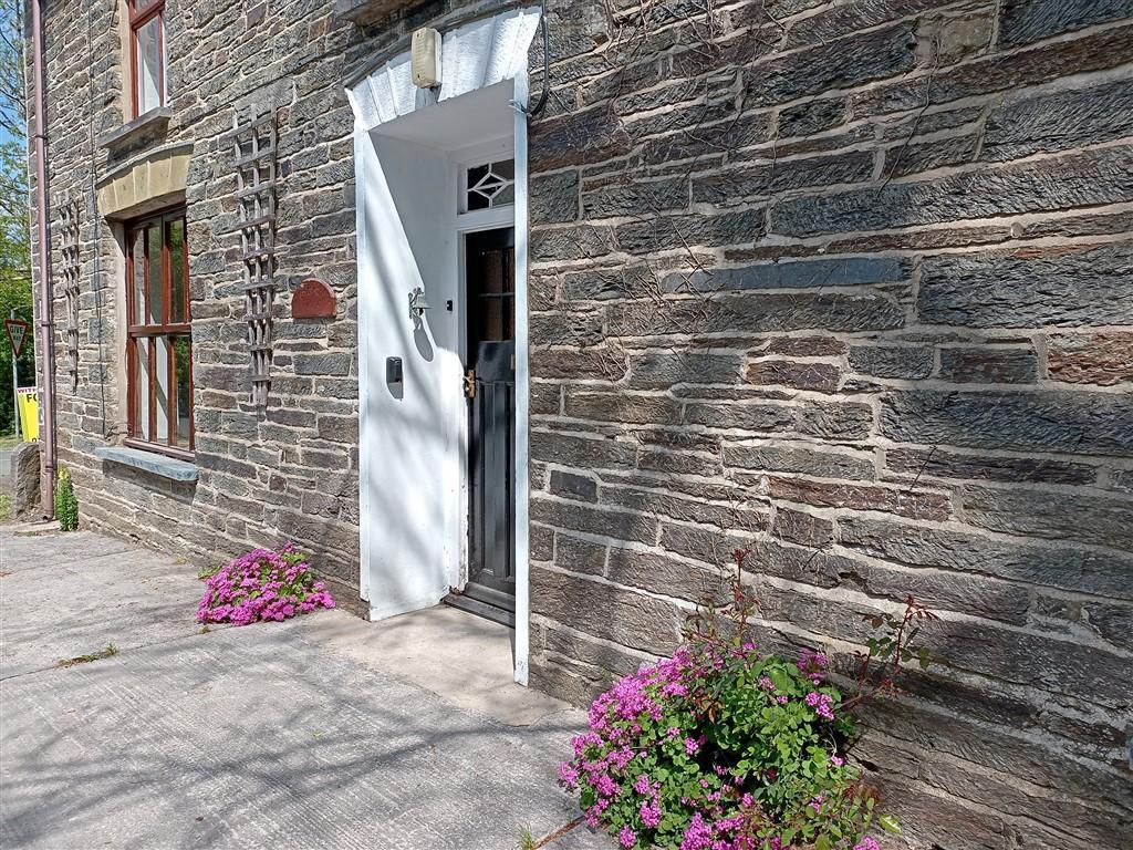 Charactor Stone Frontage