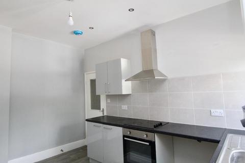 1 bedroom apartment to rent, Stone ST15