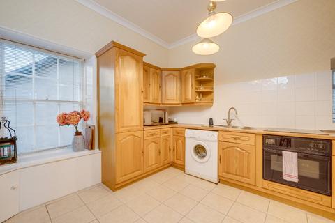 2 bedroom apartment for sale, Park Parade, Harrogate, North Yorkshire, HG1