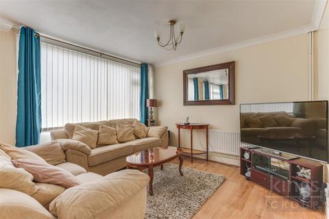37 Lower Meadow, Harlow, CM18 7RD