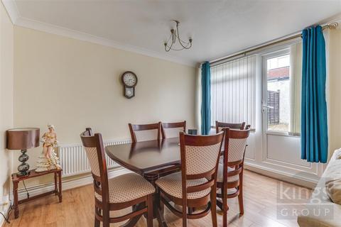37 Lower Meadow, Harlow, CM18 7RD