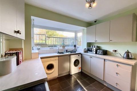 3 bedroom semi-detached house for sale, Haxby Place, Sheffield, S13 7BS