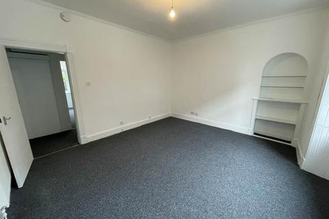 1 bedroom flat to rent, 28 G/R Cleghorn Street, ,