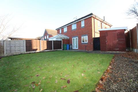 3 bedroom semi-detached house to rent, Dalewood Close, Warrington