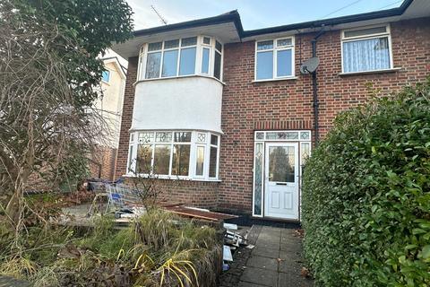 3 bedroom semi-detached house to rent, Alexandra Avenue, Harrow