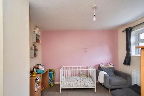 60 Godfreys Gardens, Bow, Crediton, EX17 6HT