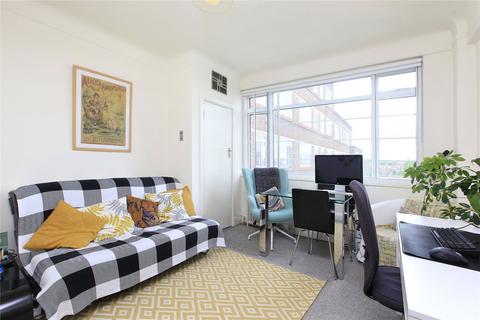 1 bedroom flat to rent, Du Cane Court, London SW17