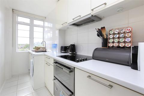 1 bedroom flat to rent, Du Cane Court, London SW17