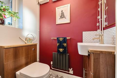 32 Valley Road, Burghfield Common, Reading, RG7 3NF