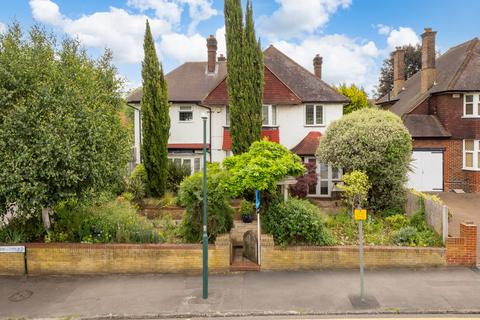 undefined, Avenue Road, Surrey SM2