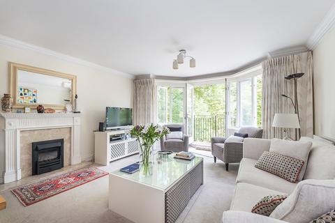 2 bedroom apartment to rent, The Oaks, London SW19