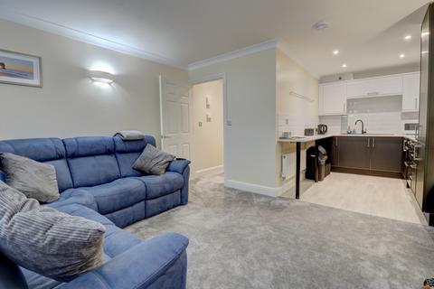 2 bedroom terraced house for sale, Lacemakers Court, Buckinghamshire HP27