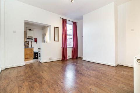153 Gerald Road, Salford, M6 6BL