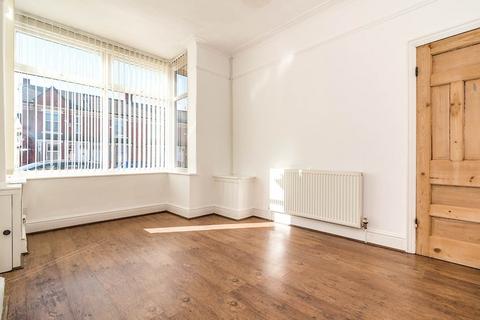 153 Gerald Road, Salford, M6 6BL