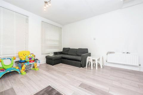 2 bedroom flat to rent, Hollydale Road, London SE15