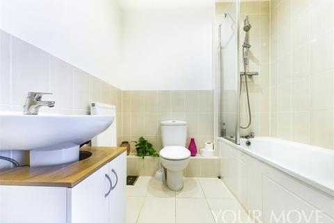1 bedroom flat for sale, Maxwell Road, Romford RM7