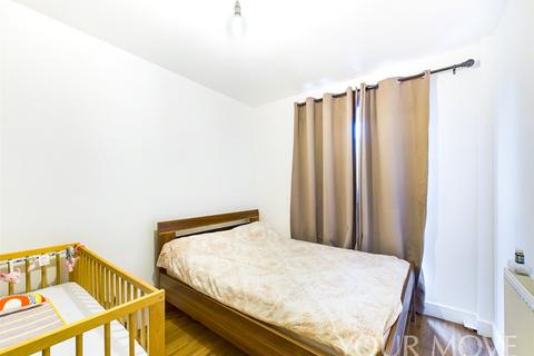 1 bedroom flat for sale, Maxwell Road, Romford RM7