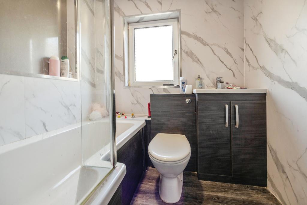 Family Bathroom/Wc