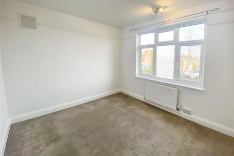 3 bedroom flat to rent, Staines Avenue, Sutton SM3