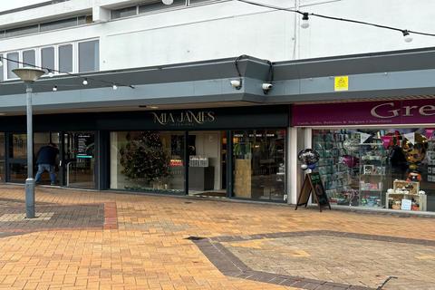 Retail property shopping centre to rent, The Village Square by M, Bramhall SK7