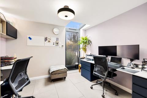 3 Artel Croft, Crawley, RH10 1JS