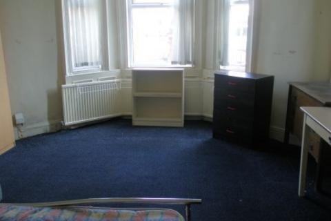 8 bedroom terraced house to rent, Manor House Road, Newcastle upon Tyne, NE2 2NA