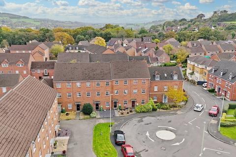 4 bedroom townhouse for sale, Meadow Hill, Pontypridd CF38