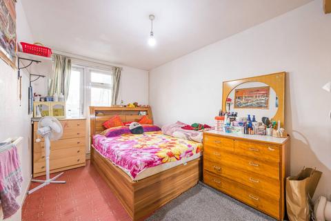 2 bedroom maisonette for sale, Fern Street, London E3