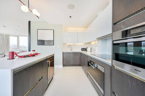 undefined, Kew Bridge Road, Brentford, TW8