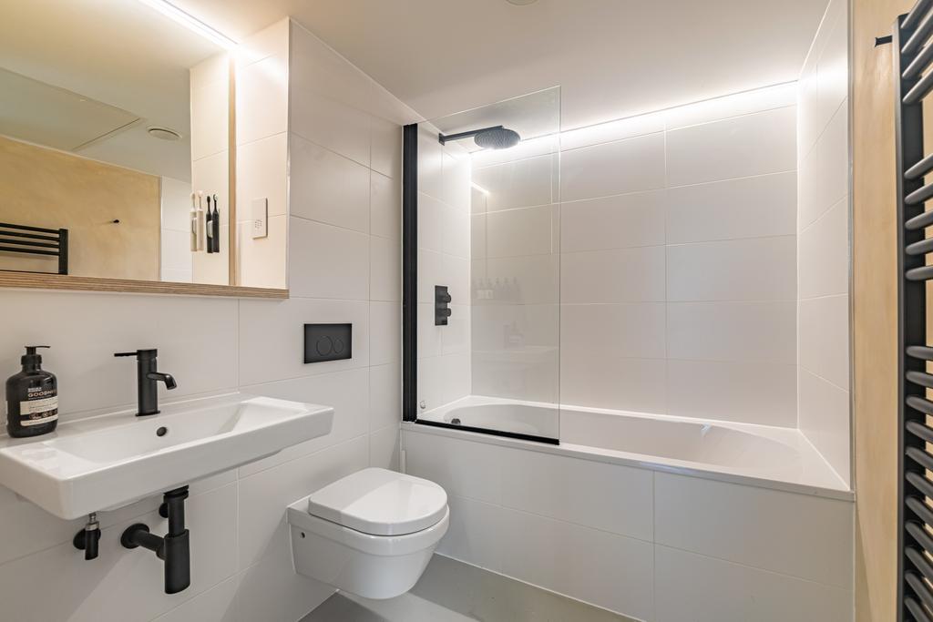 Bedroom1ensuite