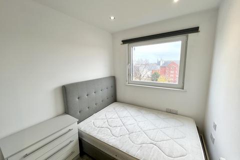 3 bedroom apartment to rent, Rusholme Place, Manchester, M14 5TG