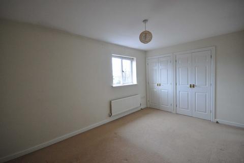 2 bedroom house to rent, Tudor Close, Churchdown, GL3